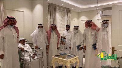 منسوبو  هيئة الصحفيين بمكة يزورون الأحمدي .