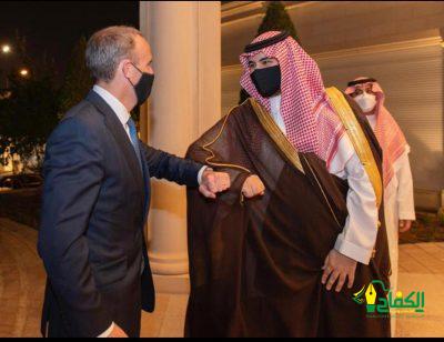 خالد بن سلمان – يبحث مع وزير الخارجية البريطاني جهود إحلال السلام في اليمن .