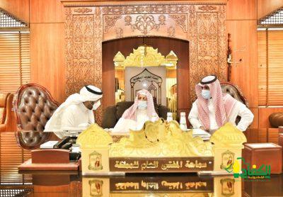 مفتي عام المملكة يشيد بإطلاق هيئة الإذاعة والتلفزيون المركز السعودي للتلاوات القرآنية والأحاديث النبوية