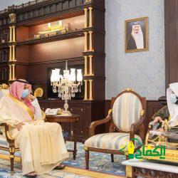 سمو امير منطقة الباحة يستقبل ممثل مؤسسة الملك عبدالله بن عبدالعزيز لوالديه للاسكان التنموي بالمنطقة.