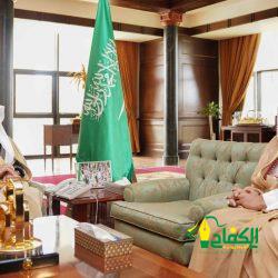 أمير تبوك يستقبل القنصل العام لجمهورية الجزائر الديمقراطية الشعبية.