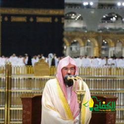 الأمير عبدالله بن سعد يتوج الاعلامي المصري مدحت شلبي بجائزة زاهد قدسي للتعليق الرياضي لعام 2021