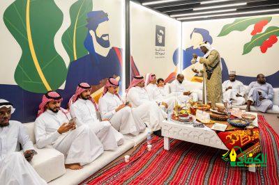 مجلس “القهوة السعودية” يكتظ بزوّار معرض المدينة المنورة للكتاب 2022