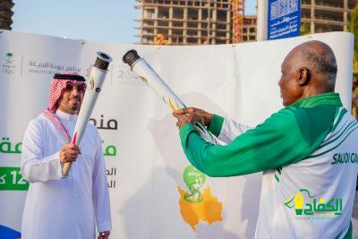 سمو محافظ جدة يتسلم شعلة دورة الألعاب السعودية 2022