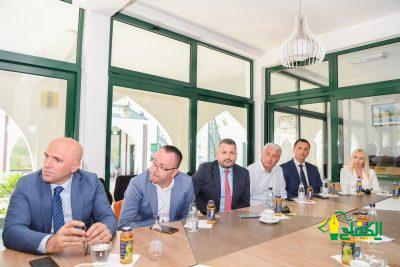 بحضور عدد من الوزراء وأعضاء في البرلمان وزير الشؤون الإسلامية يلتقي بنائب رئيس الوزراء في الجبل الأسود