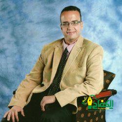 مدير تعليم الطائف وامين عام الاتحاد العالمي للكشاف المسلم يقلدان الد عبدالوهاب الإدريسي شارة مفوض