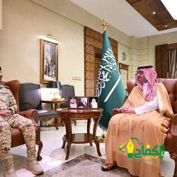 مدير تعليم الطائف يتفقد مدارس مكتب التعليم بالخرمة ويلتقي بالمحافظ