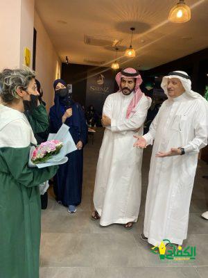 مدير جسفت جدة يفتتح المعرض الأول للتشكيلية أميرة العتيبي