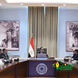 محافظ كفرالشيخ بجمهورية مصر العربية يتفقد مستشفى مركز الأورام الجديد .. ويطمئن من المواطنين علي مستوى الخدمات الطبية المقدمة