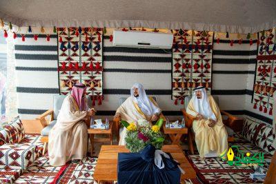 وزير الشؤون الإسلامية يزور شيخ شمل قبائل فيفاء