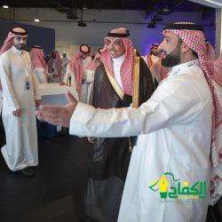 تركناه . وأبدلناه بكارثة 