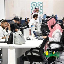 وزير الإعلام يتفقد مقار منظومة الإعلام بالمشاعر المقدسة