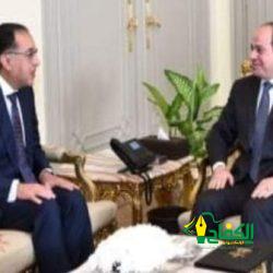 بعد تكليفه من فخامة الرئيس بتشكيل الحكومة الجديدة: مدبولي يشكر الرئيس عبد الفتاح السيسي ويعاهده على بذل أقصى الجهود لخدمة الوطن وأبنائه رئيس الوزراء: المصري أشكر كل زملائي على ما بذلوه من جهود مضنية في ظل ظروف صعبة وتحديات غير مسبوقة