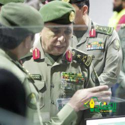 وصول الفوج الا ول من حجاج مصر ( العربية ) استقبلتهم بالورود وماء زمزم