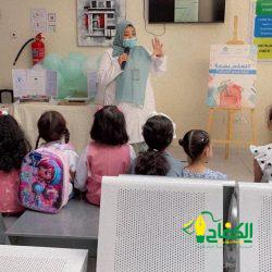 مدير عام تعليم الطائف يدشن برامج المركز العلمي