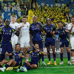 “ساعة مكة تتألق بعرض ضوئي مذهل احتفالًا باليوم الوطني السعودي 94”