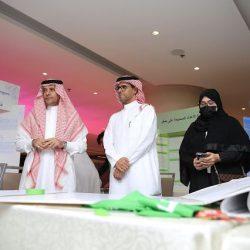 في مبادرة جميلة ولمسة وفاء الشيخ مبارك السلمي يكرم المسلمين الجدد بحضور نخبة من أبناء الوطن