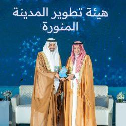 هو الذي خرج من الحي