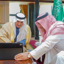 أمير تبوك يطمئن على صحة الشيخ الضيوفي