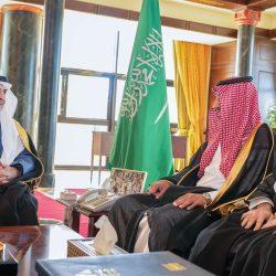 أمير تبوك ينوّه بما توليه القيادة الحكيمة من عناية واهتمام لكل ما يخدم المواطن من المشروعات التنموية