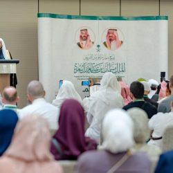 ثاني أمسياتها الثقافية بمركز الظبية والجمعة