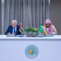 النواب العرب يطلعون على مشاريع طلاب وطالبات جامعة تبوك