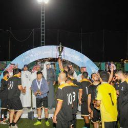 الفنان محمد المحمادي يدشن أغنيته الأولى ( ما وحشتك )