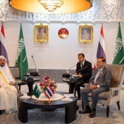 وزير الشؤون الإسلامية يلتقي وزيرة الثقافة التايلندية في بانكوك