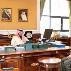 قوافي الشعراء تغازل “الإبل” بمركز الملك عبدالعزيز الثقافي