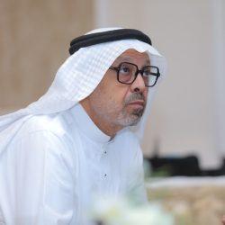 “مدير عام تعليم الطائف” يشارك طلاب مدرسة القاع يومهم الدراسي – ويشيد بالأنشطة الصفية واللاصفية