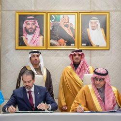 مفتي عام المملكة لطلاب ثانوية اليعقوبي بالرياض احذروا من الخوض بمواقع التواصل الاجتماعي وتسلحوا بالعلم الشرعي الذي يقيكم من دعاة الفتن