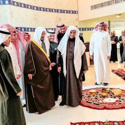 نائب أمير تبوك يكرّم الطلاب والطالبات الفائزين بجوائز” منافس” في مساراتها الخمسة