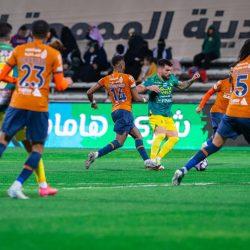 الرائد يكسب الرياض في ختام اليوم الأول لجولة “يوم التأسيس” من دوري المحترفين السعودي