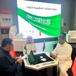 بيئة رنية تقوم بمبادرة لزراعة وتوزيع (600)شتلة في المحافظة