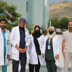 أمانة جدة تتلف أكثر من 1.4 طن مواد غذائية فاسدة وتغلق معملاً عشوائياً للحلويات