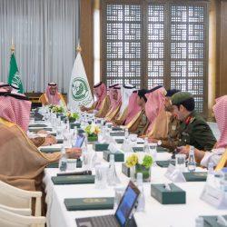 نائب أمير منطقة مكة يقلد اللواء الحازمي رتبته الجديدة
