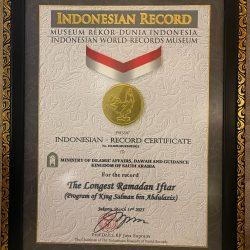 وزيز الشؤون الإسلامية والدعوة والإرشاد – نفّذنا أطول مائدة إفطار في مدينة سولو بإقليم جاوة الوسطى في جمهورية إندونيسيا،