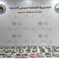 احباب الله يشاركون في توزيع وجبات إفطار صائم على الطريق