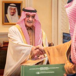 سمو أمير منطقة تبوك يستقبل عضو مجلس الشورى احمد الحجيلي