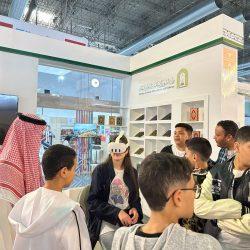 ضمن برنامج زيارات أئمة الحرمين الشريفين الذي تنفذه الشؤون الإسلامية .. إمام المسجد النبوي يؤم المصلين في جامع السلطان بالمالديف ويلقي محاضرة بعنوان “وصايا في أهم القضايا”