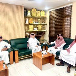 العنزي يكرم فتح الله فى تونس