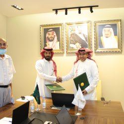 النفيعي يكرم 58 مدرسة مشاركة ببرنامج مدرستي أجمل في الطائف