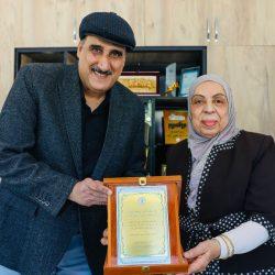 إستشاري ناصحًا ضيوف الرحمن : قطرات الترطيب ضرورية لمواجهة “جفاف العين”