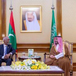 في مشهد إيماني امتزجت فيه الدموع بالدعوات