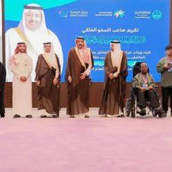 ذو الوجھيين وناكر الجميل