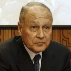 “الشؤون الإسلامية” توزع هدية خادم الحرمين الشريفين على الحجاج المغادرين عبر مطار الطائف الدولي