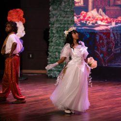 عن قصة المرأة وفرضها للسلام في زمن الحروب 2000 ق.م : مسرحية سلام ستات تبهر الجماهير بروعة أداء الممثلين