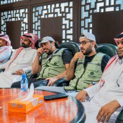 رسالة مُعاد توجيهها استمرارًا للتنسيق المشترك لموسم الحج مساعد الداود يزور مركز القيادة والتحكم ويطّلع على خطط الترحيل الطبي للهلال الأحمر