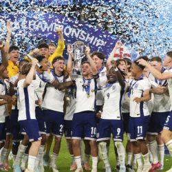 بعثة الهلال تصل أورلاندو تحضيرًا لمواجهة مانشستر ستي في دور الـ١٦ من كأس العالم للأندية