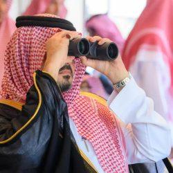 أمير المدينة المنورة يلتقي المواطنين وشيوخ القبائل ومسؤولي الإدارات الحكومية المدنية والعسكرية بمحافظتي ينبع وبدر